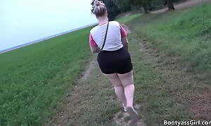 Inauspicious girl shows her huge ass during a trek added to sucks weasel words