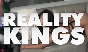 Reality Kings - Teens love Huge COCKS - Oliver Flynn, Megan Marx - Locker Cocker