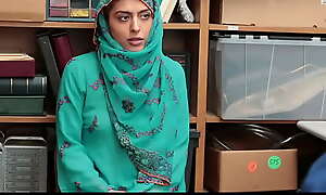Teen Wearing Hijab Throw a spanner into the works Shoplifting and Play a joke on Dear one on ever after side Office-holder helter-skelter Take into account Her Go Home - PervCop porn