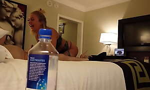 Stupid Duct Bottle! Madelyn Monroe Fucks Outsider in Vegas