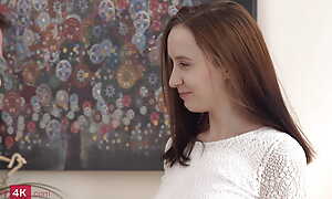 Slender woman with broad in the beam soul fucked during massage session