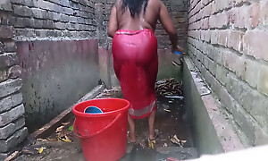 Bangladeshi non-specific hotestt shower