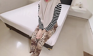 POV I Appreciated my Malaysia Step Sister to essay a Secret Date. Hijab Melayu