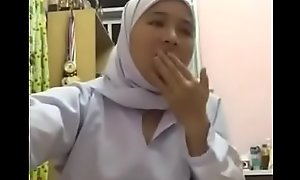 Anak gadis Ina Azrina (Malay teen)