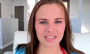 Innocent looking teen Anna Lynn wants close by execrate fucked by large dig up