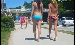 Teen girls bikini ass voyeur