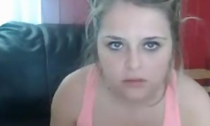 Amateur curvy teen mollycoddle uses buttplug for the first time