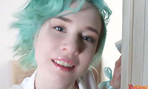 18 Videoz - Alice Klay - Blue-haired teen’s anal debut