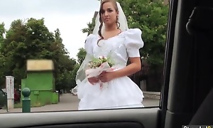 Teen bride gets dumped by fiance and banged by stranger